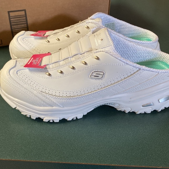 Sketcher's D-Lites Slip-on's - Picture 3 of 8